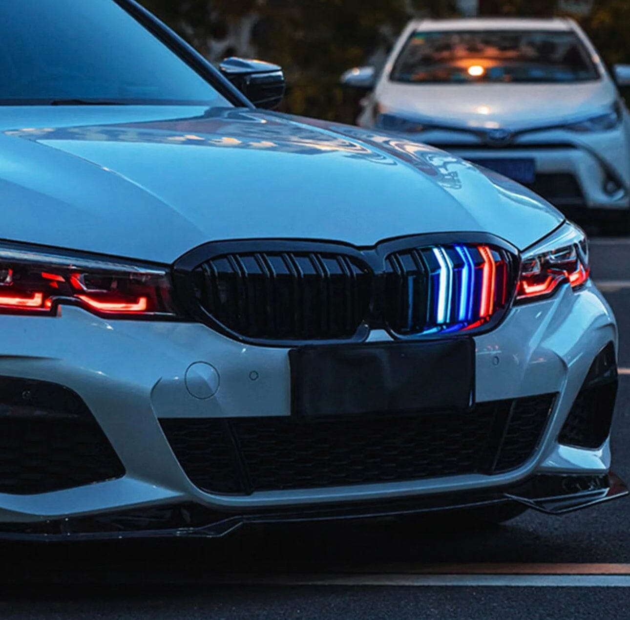 Hochmoderner LED-Frontgrill in BMW M-Farben für BMW 3er und 5er - RSHOP