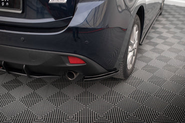 MAZDA 3 - Heck Flaps
