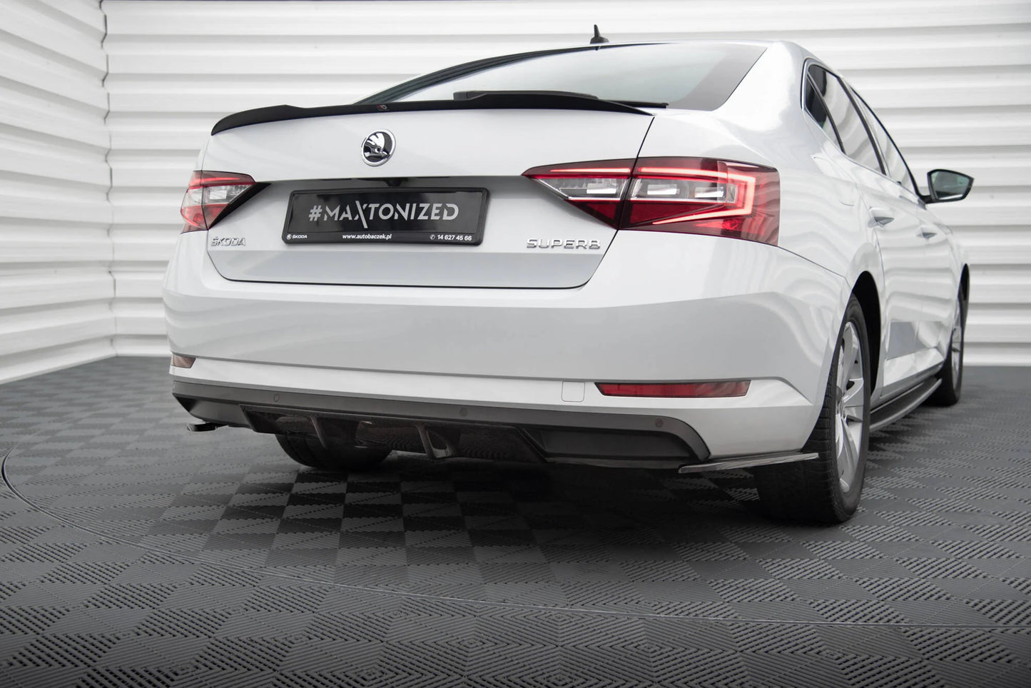 Skoda Superb - Heck Flaps V.1