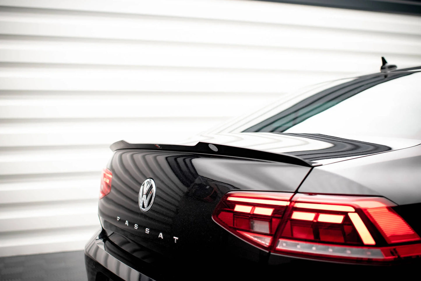 VW Passat Facelift - Heck Spoiler