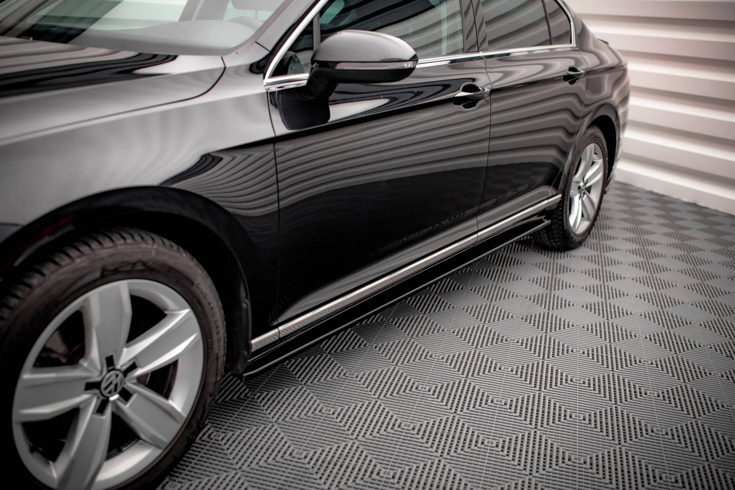 VW Passat Facelift - Seitenschweller