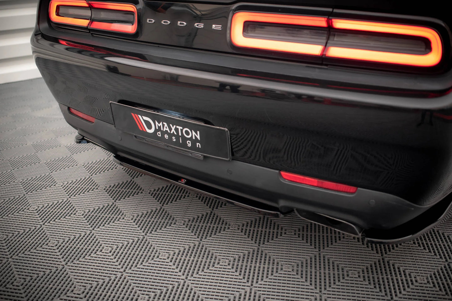 Dodge Challenger GT - Heck Ansatz