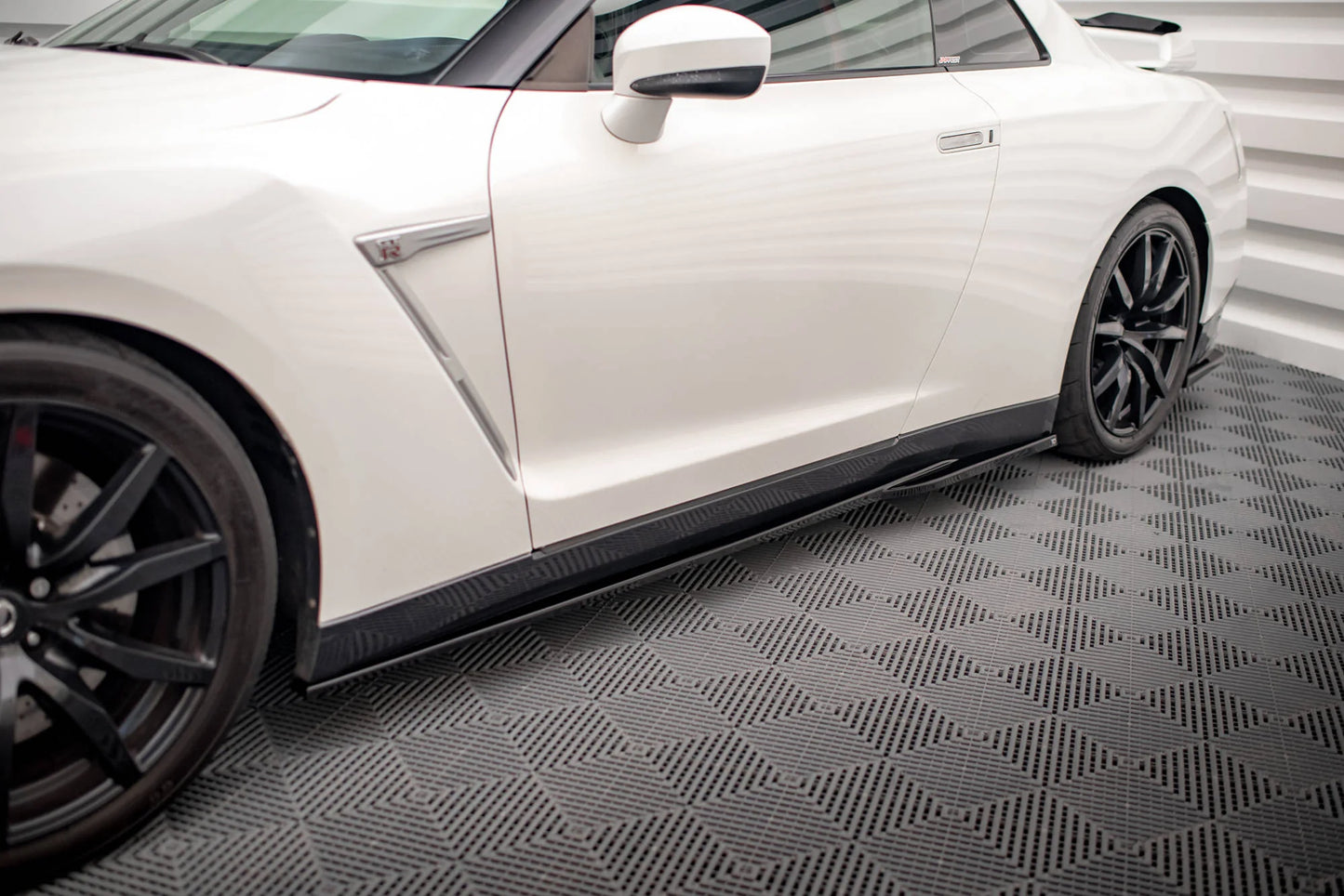 Nissan GT-R Facelift - Seitenschweller