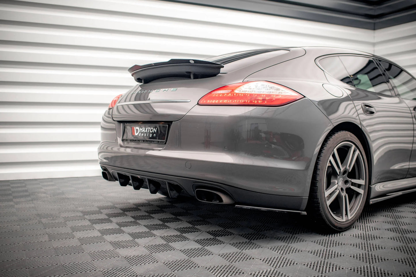 Porsche Panamera - Heck Ansatz