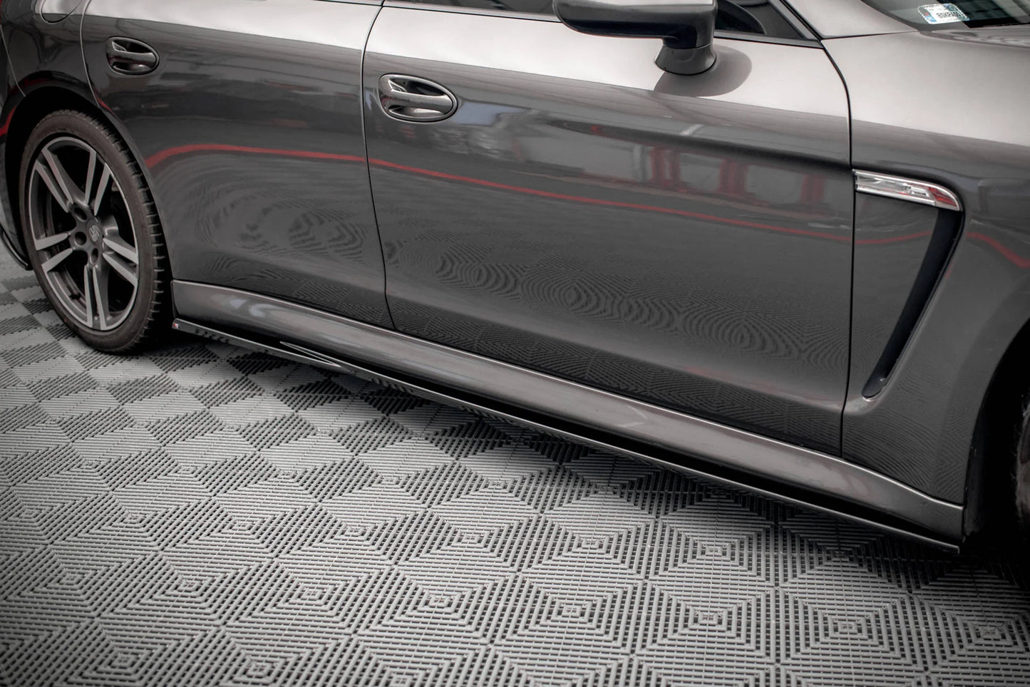 Porsche Panamera - Seitenschweller V.1