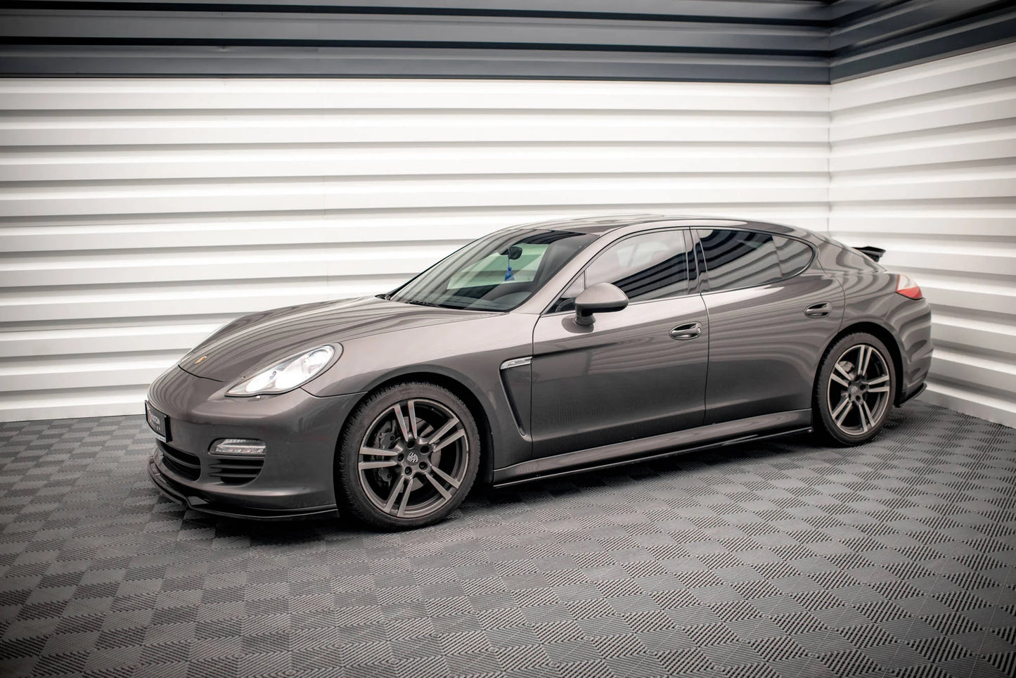 Porsche Panamera - Seitenschweller V.1