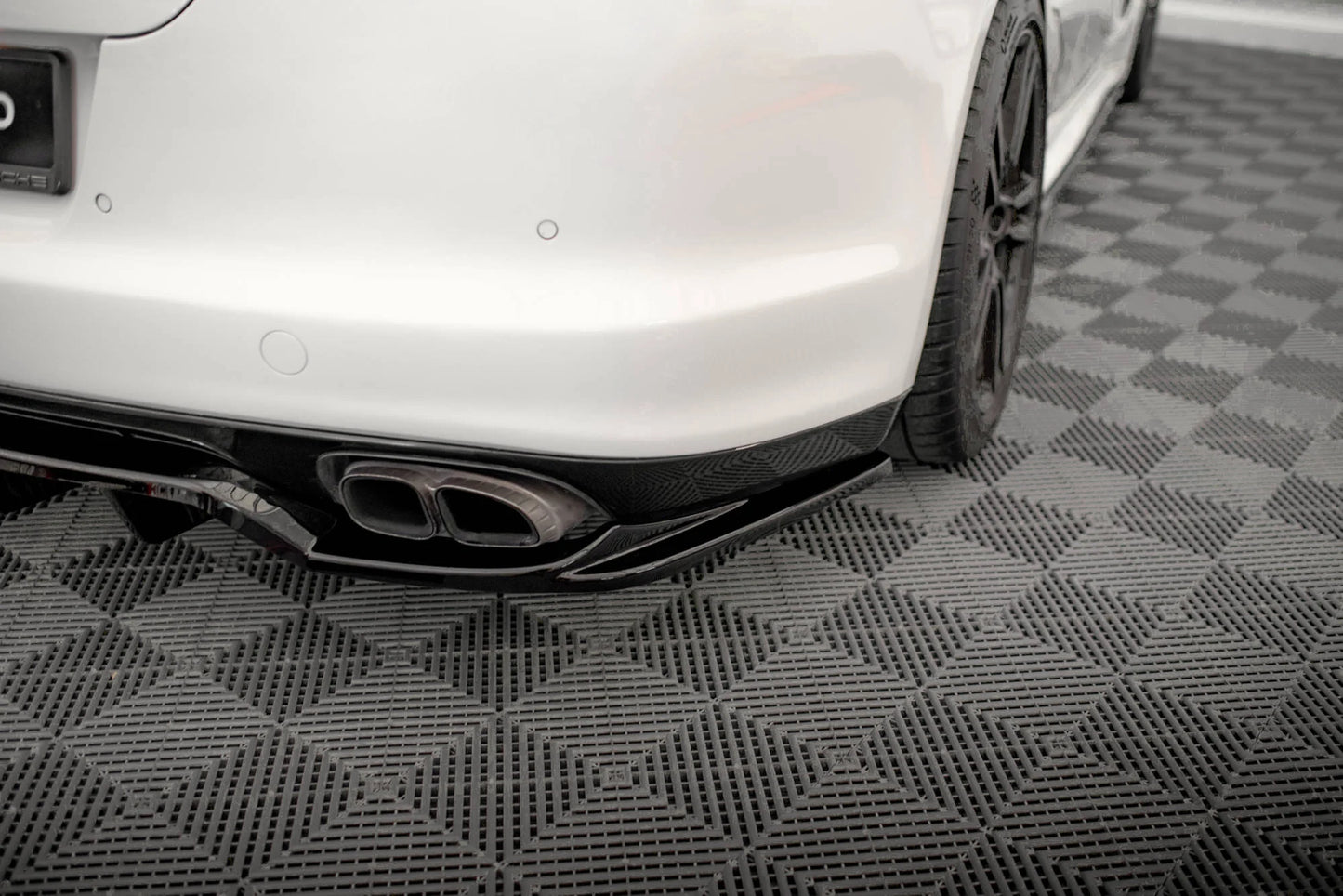 Porsche Panamera Turbo - Heck Ansatz