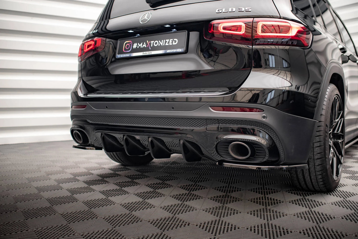 Mercedes GLB 35 AMG / AMG-Line - Heck Ansatz
