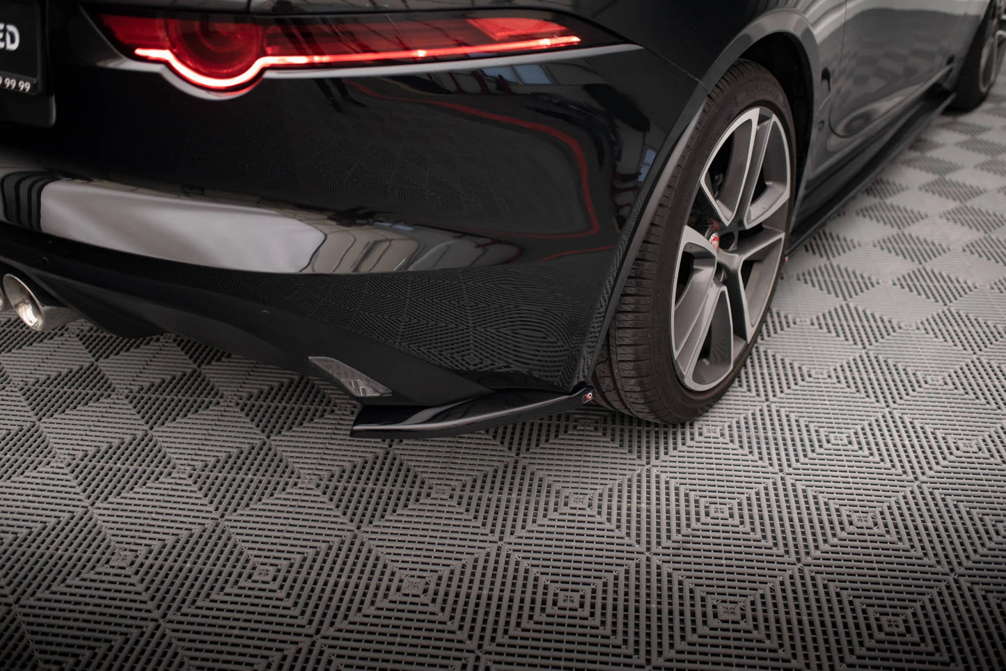 Jaguar F-Type X152 Facelift - Heck Flaps