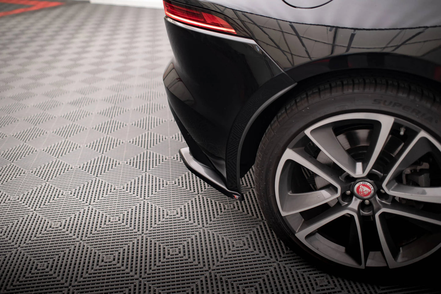 Jaguar F-Type X152 Facelift - Heck Flaps