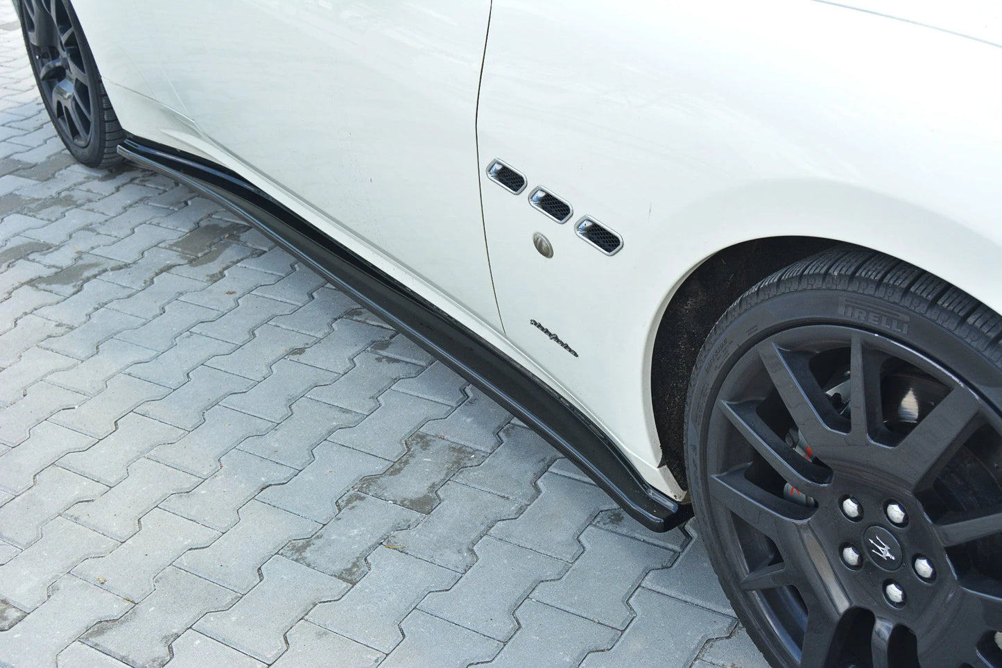 Maserati Granturismo Mk1 - Seitenschweller