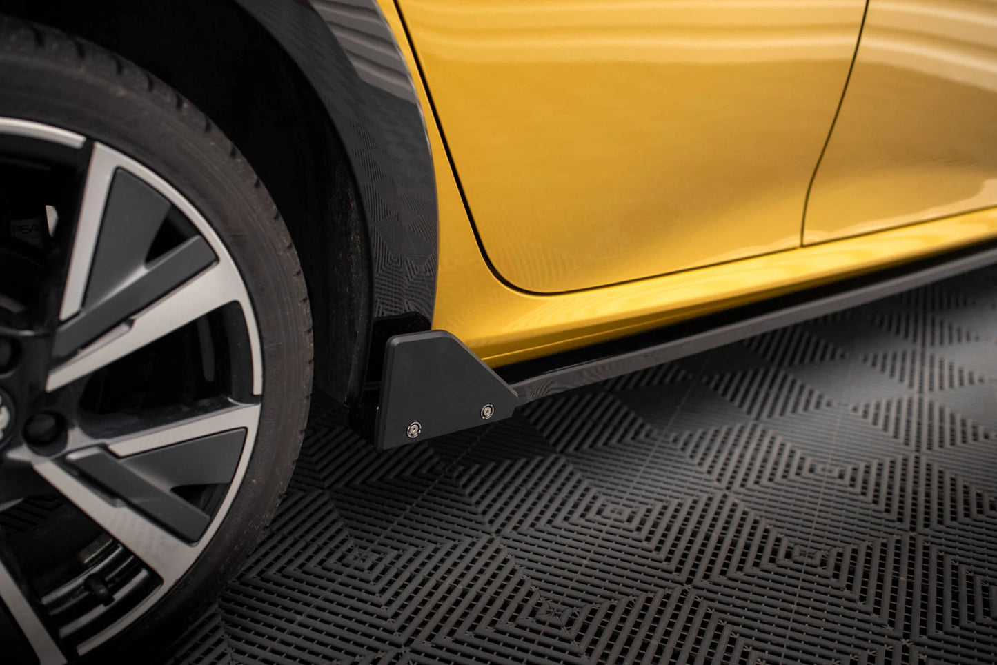 Peugeot 208 GT - Seitenschweller + Flaps