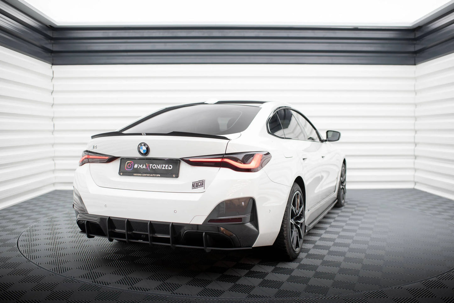 BMW i4 G26 - Street Pro Heckschürze