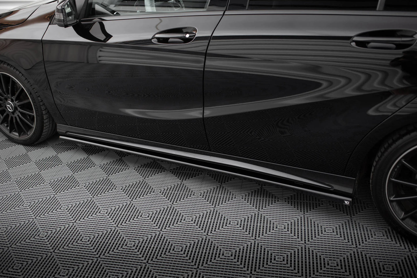 Mercedes A-Klasse AMG-Line Facelift - Seitenschweller