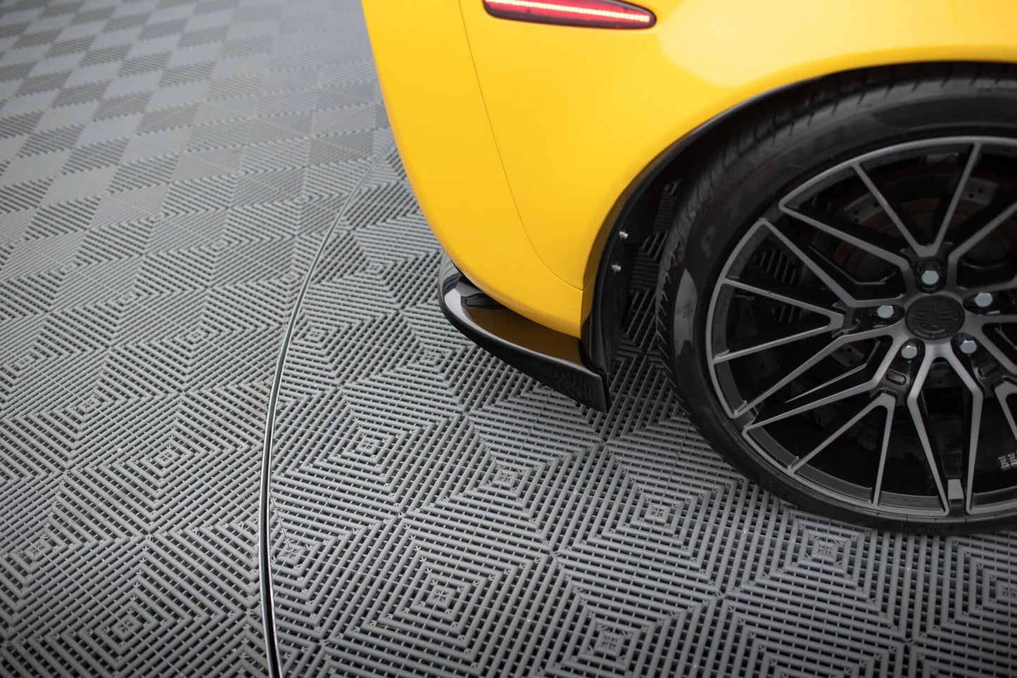 Chevrolet Corvette C6 - Heck Flaps
