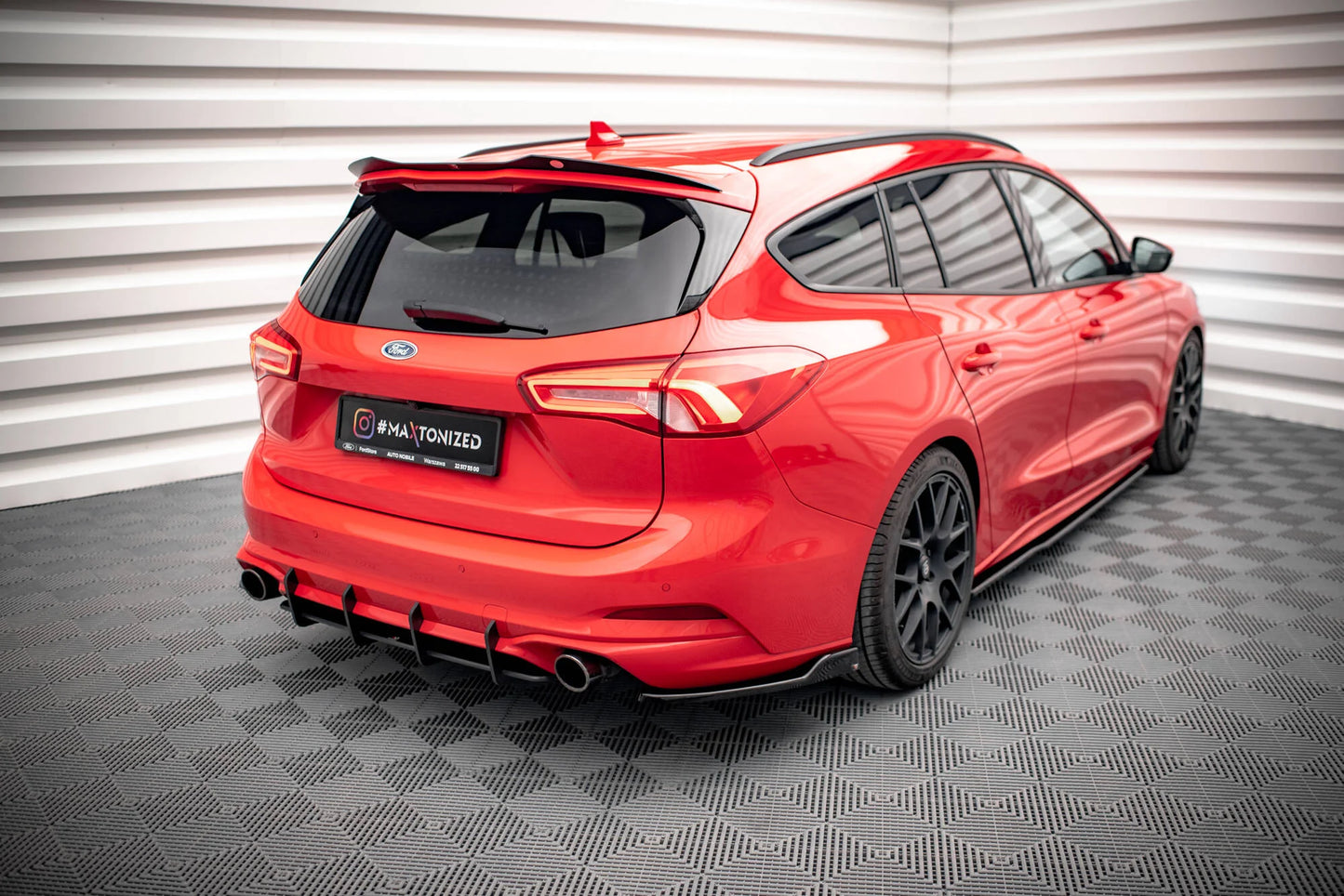Ford Focus Mk4 Kombi - Heck Flaps V.6