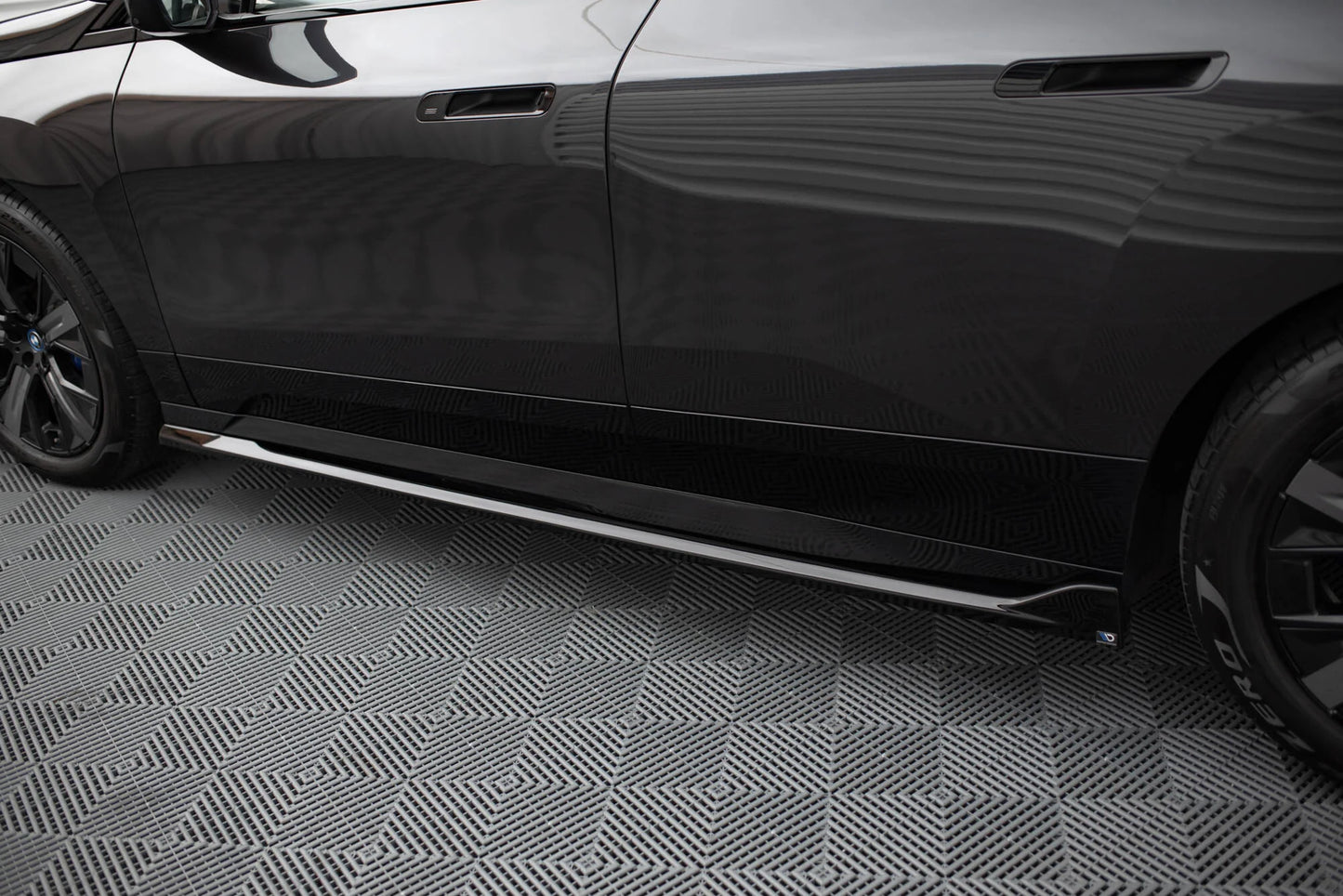 BMW iX - Seitenschweller