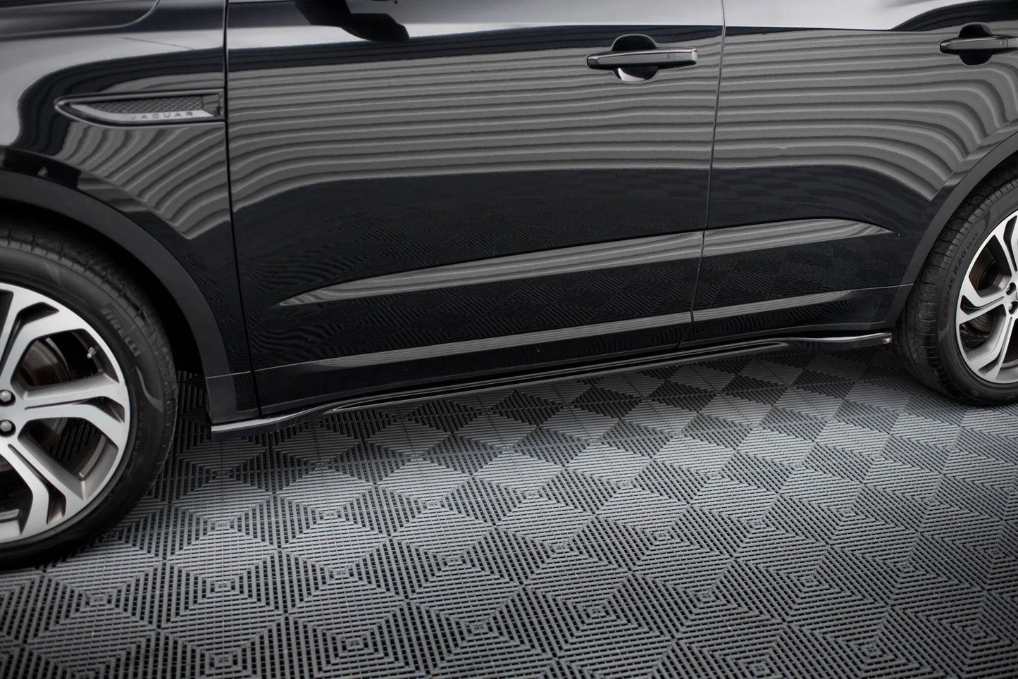 Jaguar E-Pace R-Dynamic X540 - Seitenschweller