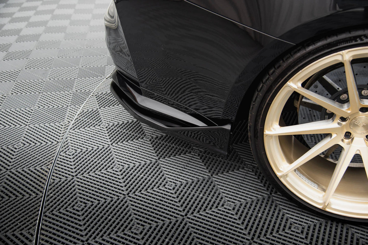 BMW M4 G83 - Heck Flaps V.4