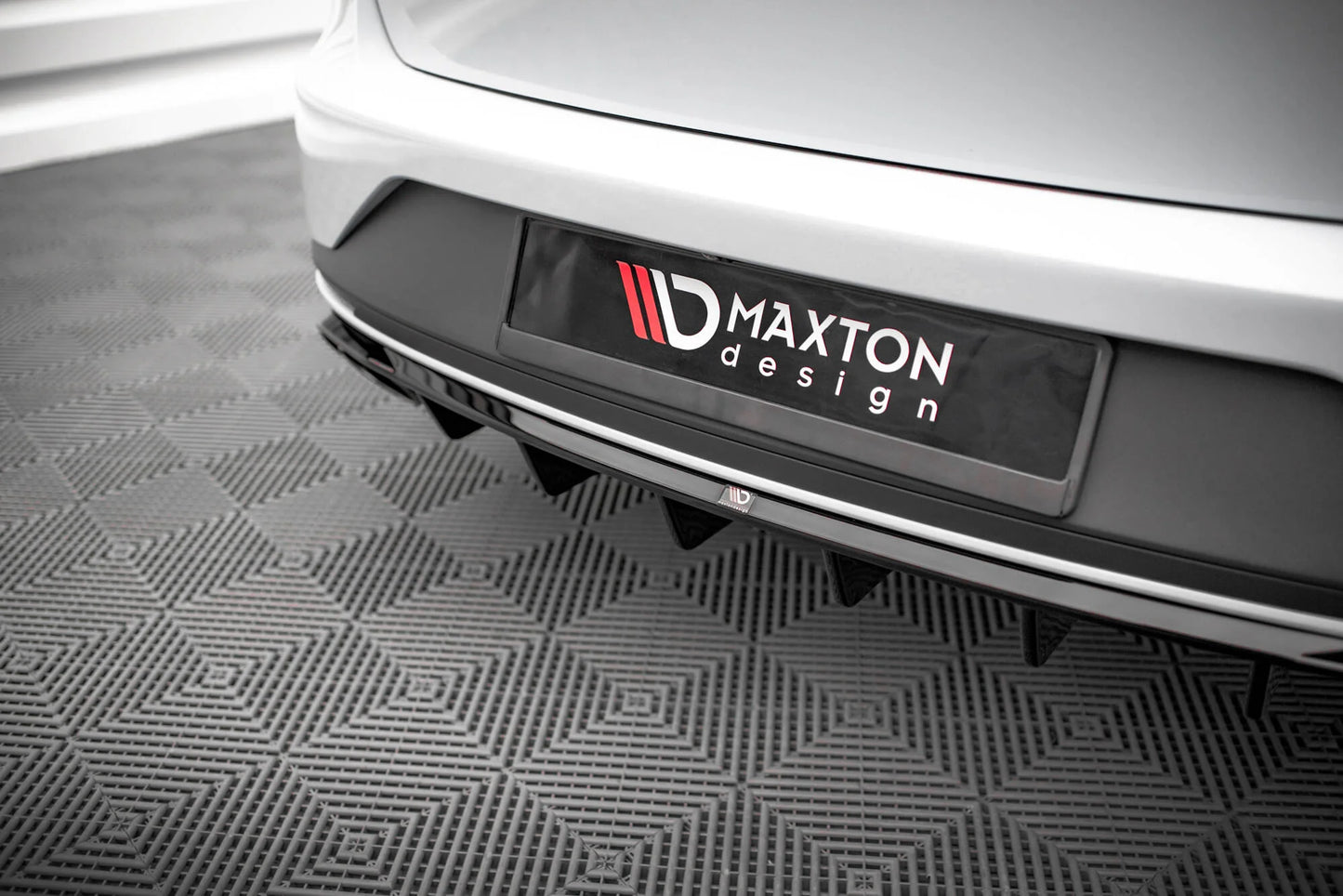 Seat Leon Cupra ST - Heck Diffusor Ansatz