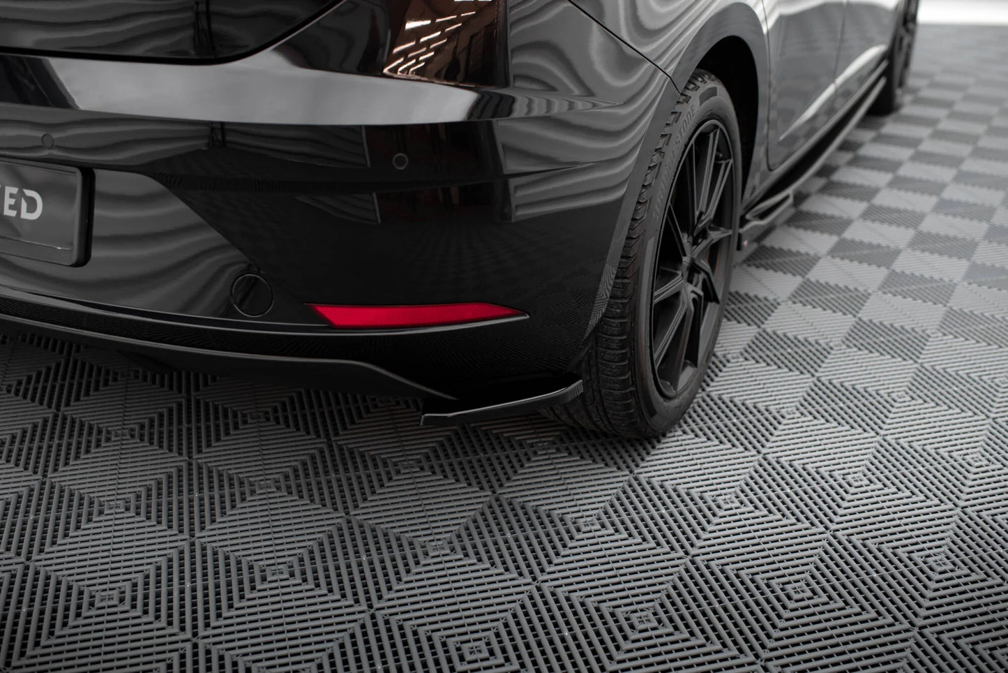 Seat Leon Facelift - Heck Flaps V.1