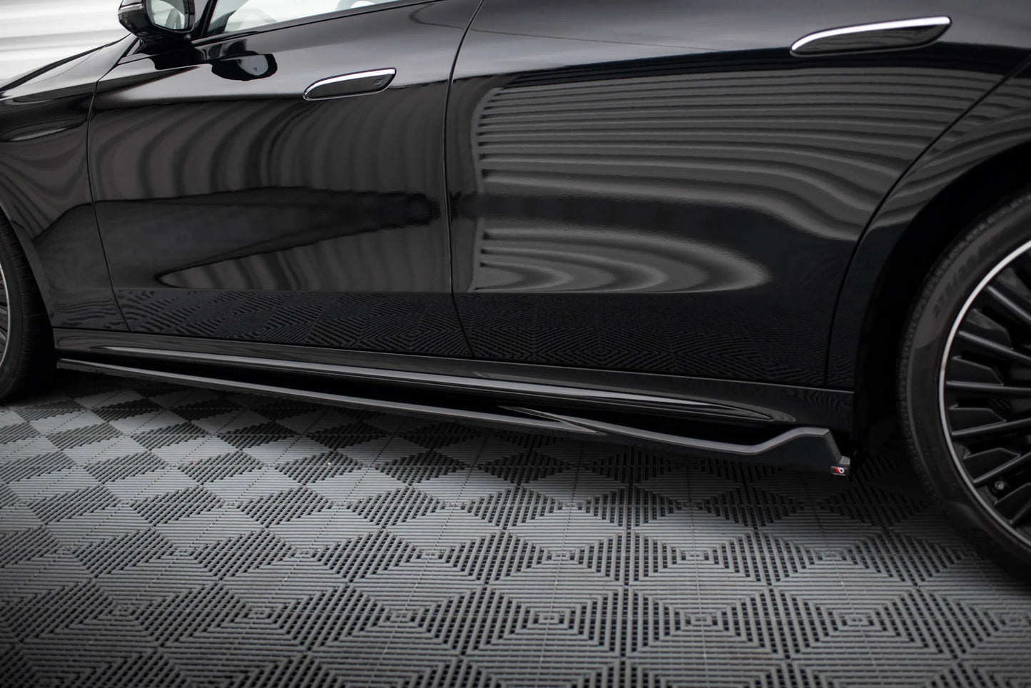 Mercedes E-Klasse AMG-Line - Seitenschweller