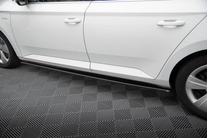 Skoda Superb - Seitenschweller