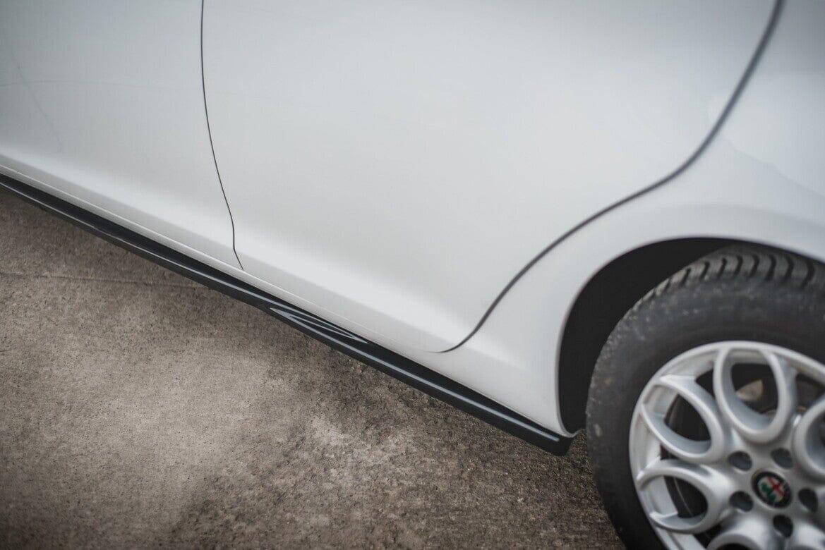 Alfa Romeo Giulietta Seitenschweller V.2 Maxton Design 