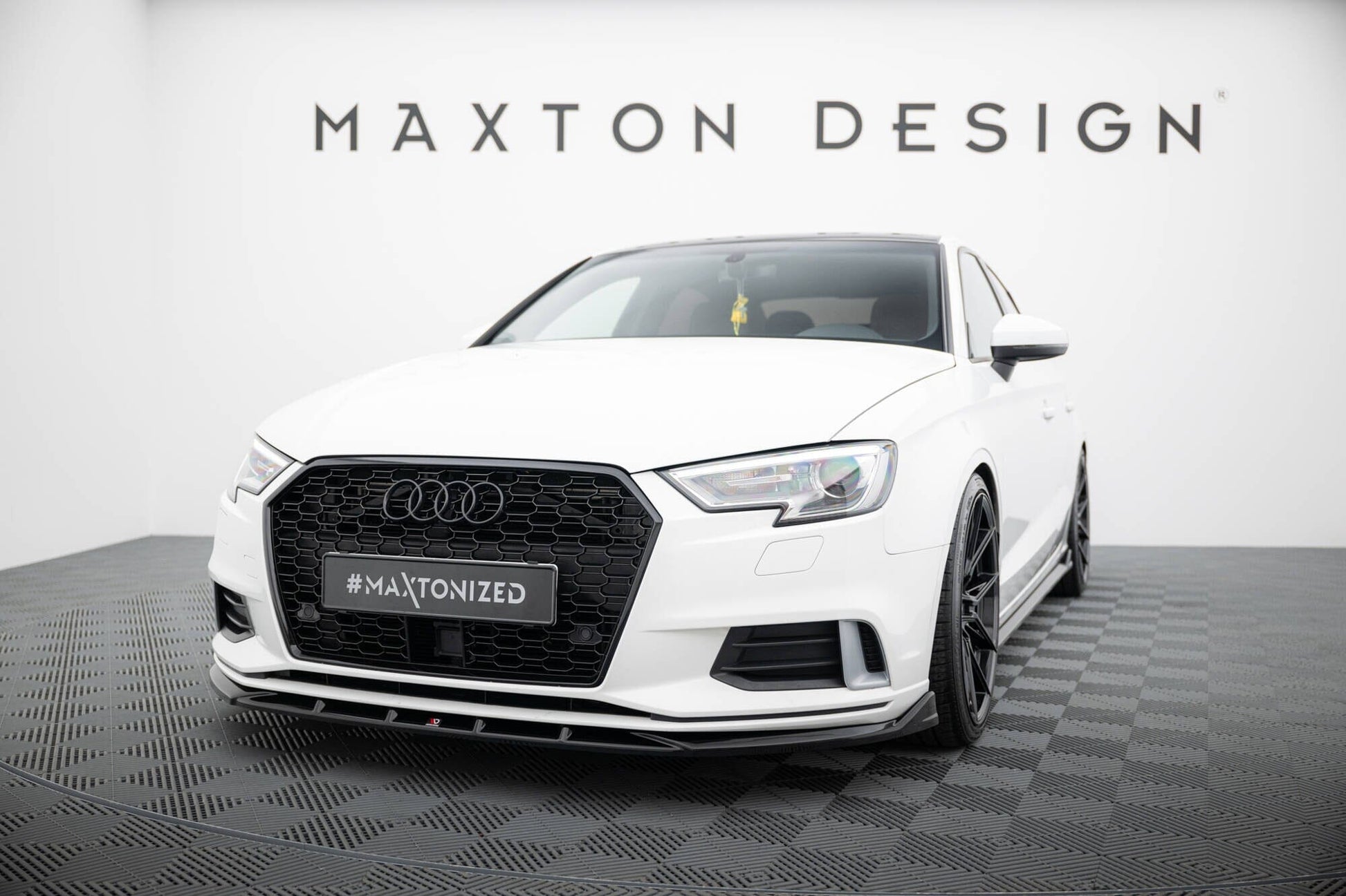 Audi A3 8V Limousine Facelift Frontspoiler - Frontlippe Maxton Design 