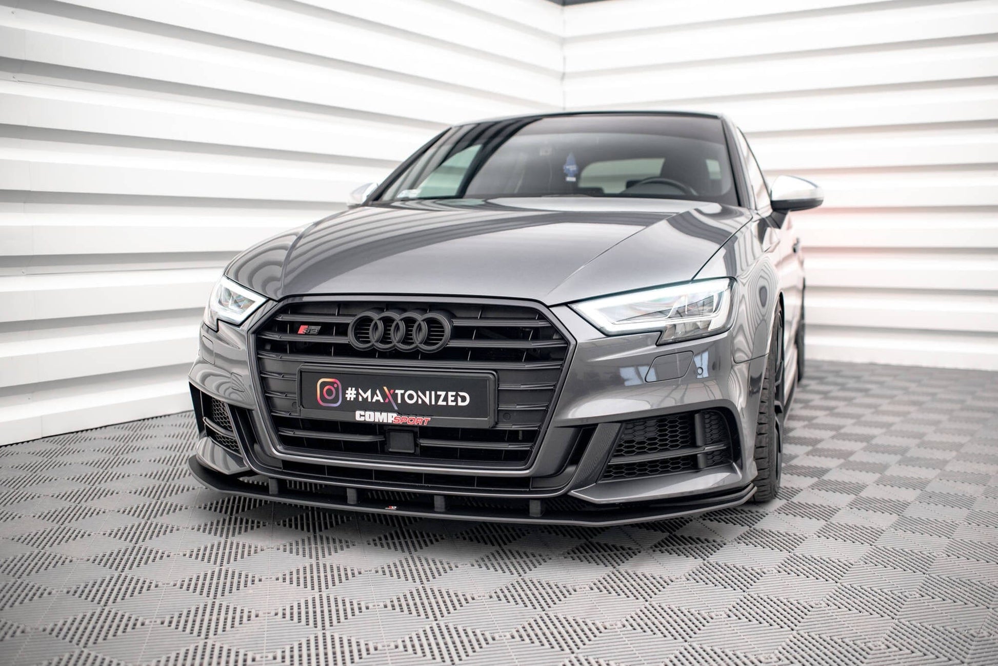 Audi A3 8V S-Line Sportback Street Pro Splitter Maxton Design 