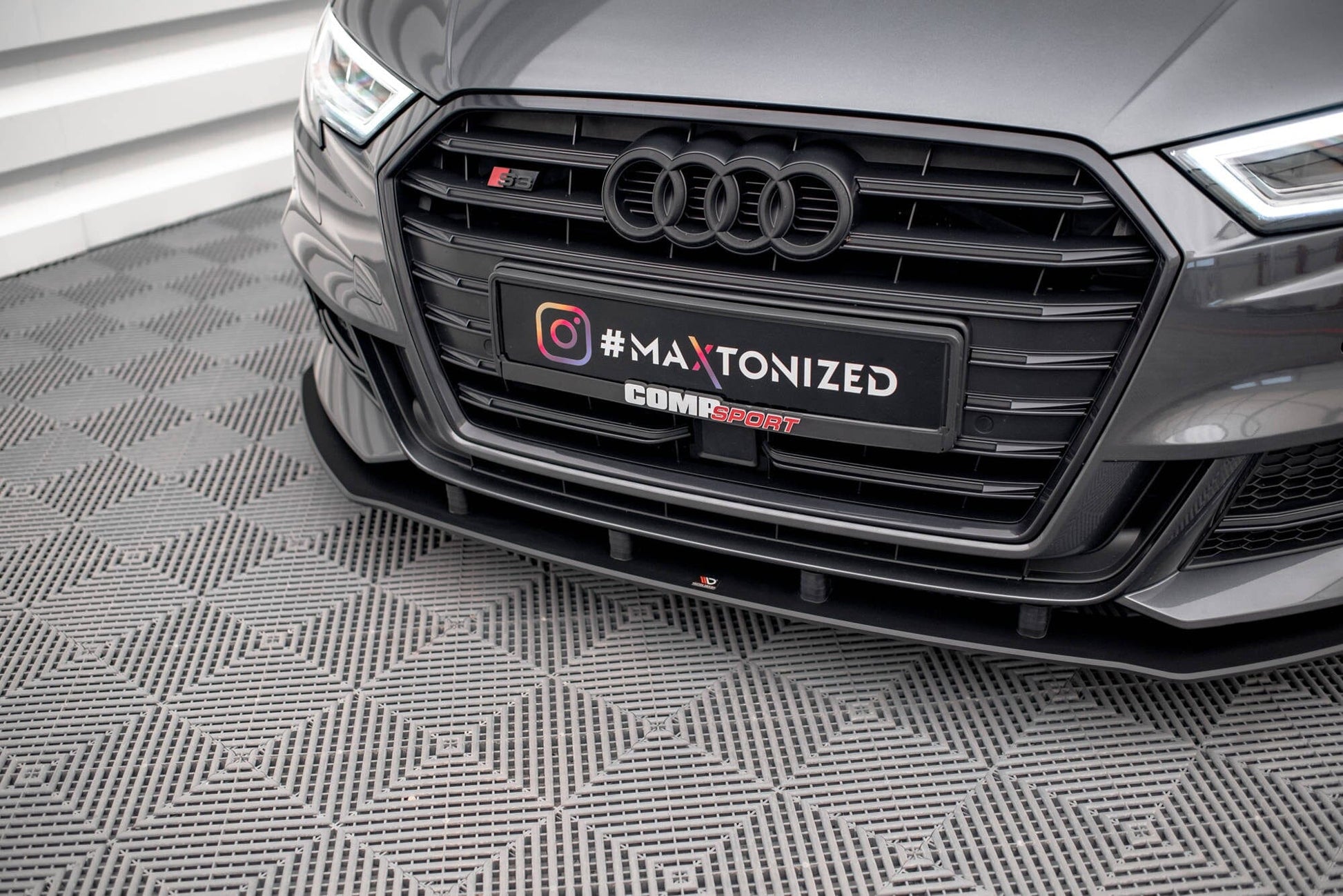 Audi A3 8V S-Line Sportback Street Pro Splitter Maxton Design 