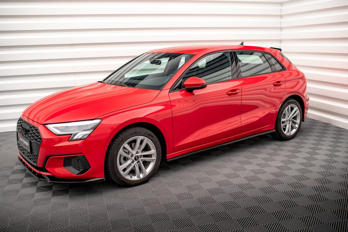 Audi A3 8Y Facelift Limousine Seitenschweller Maxton Design 