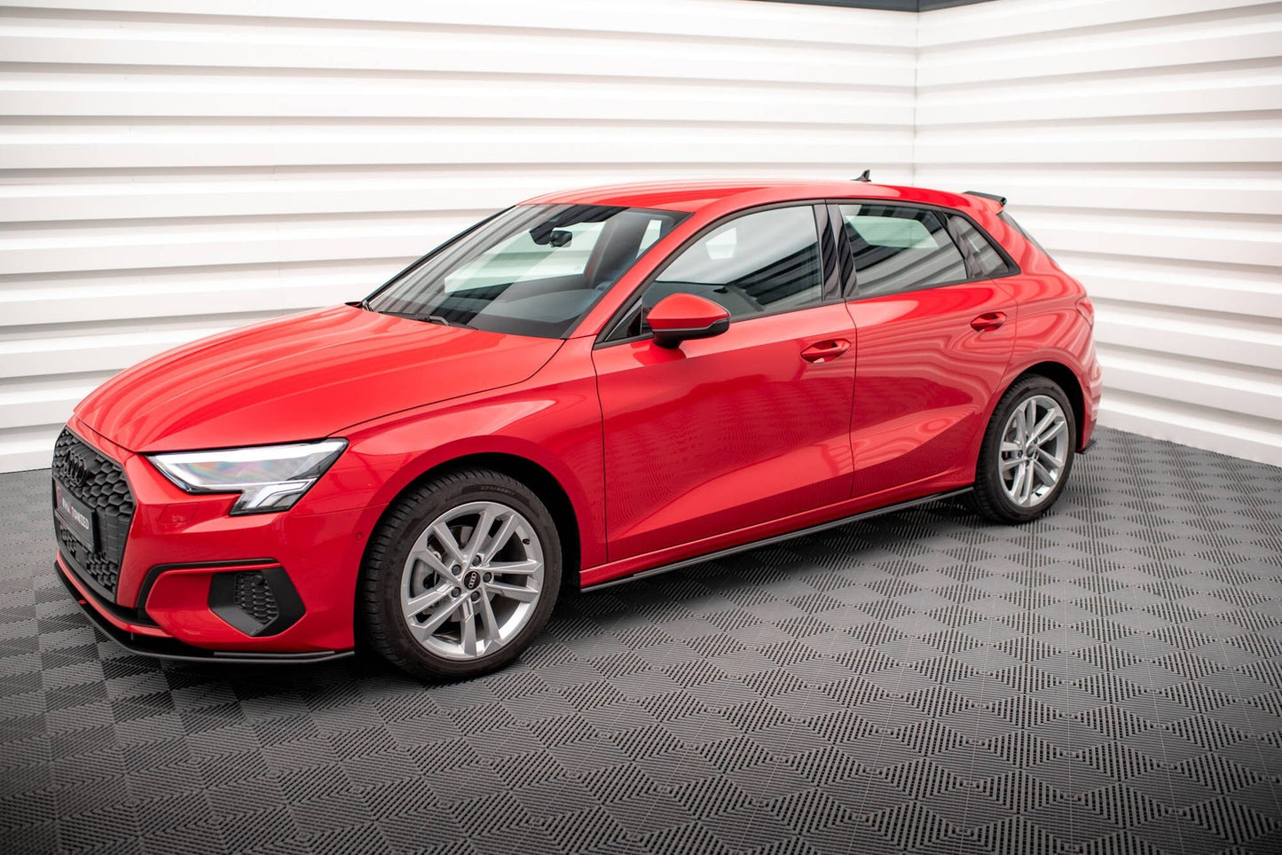 Audi A3 8Y Vorfacelift Limousine Street Pro Seitenschweller Maxton Design 