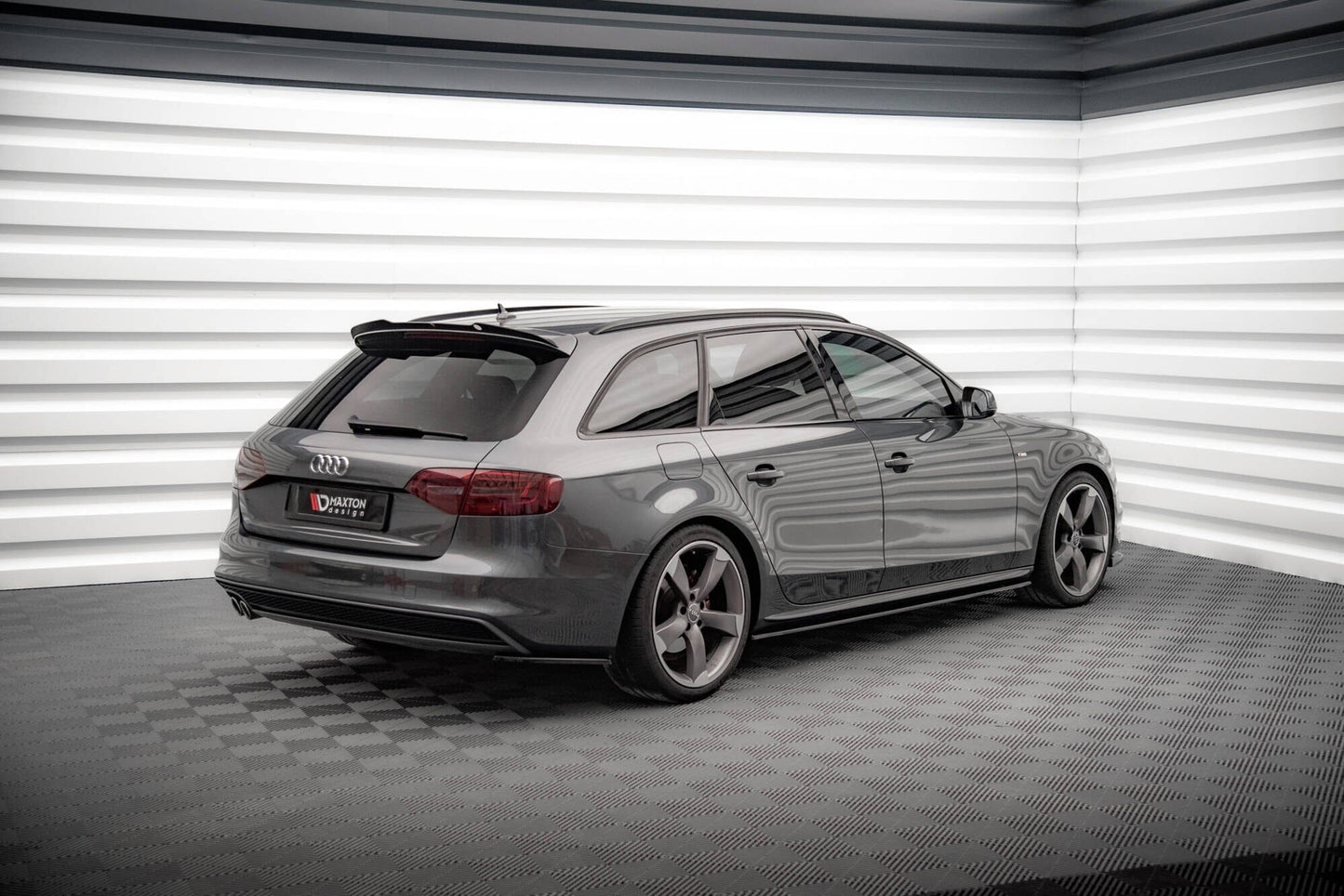 Audi A4 B8 Facelift S-Line Avant Heck Flaps Maxton Design 