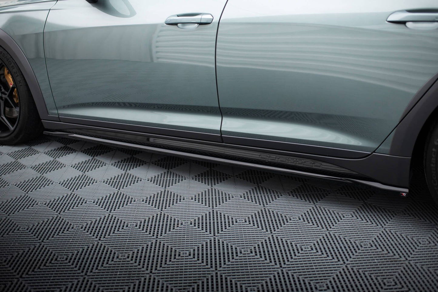 Audi A6 C8 Allroad Seitenschweller Maxton Design 