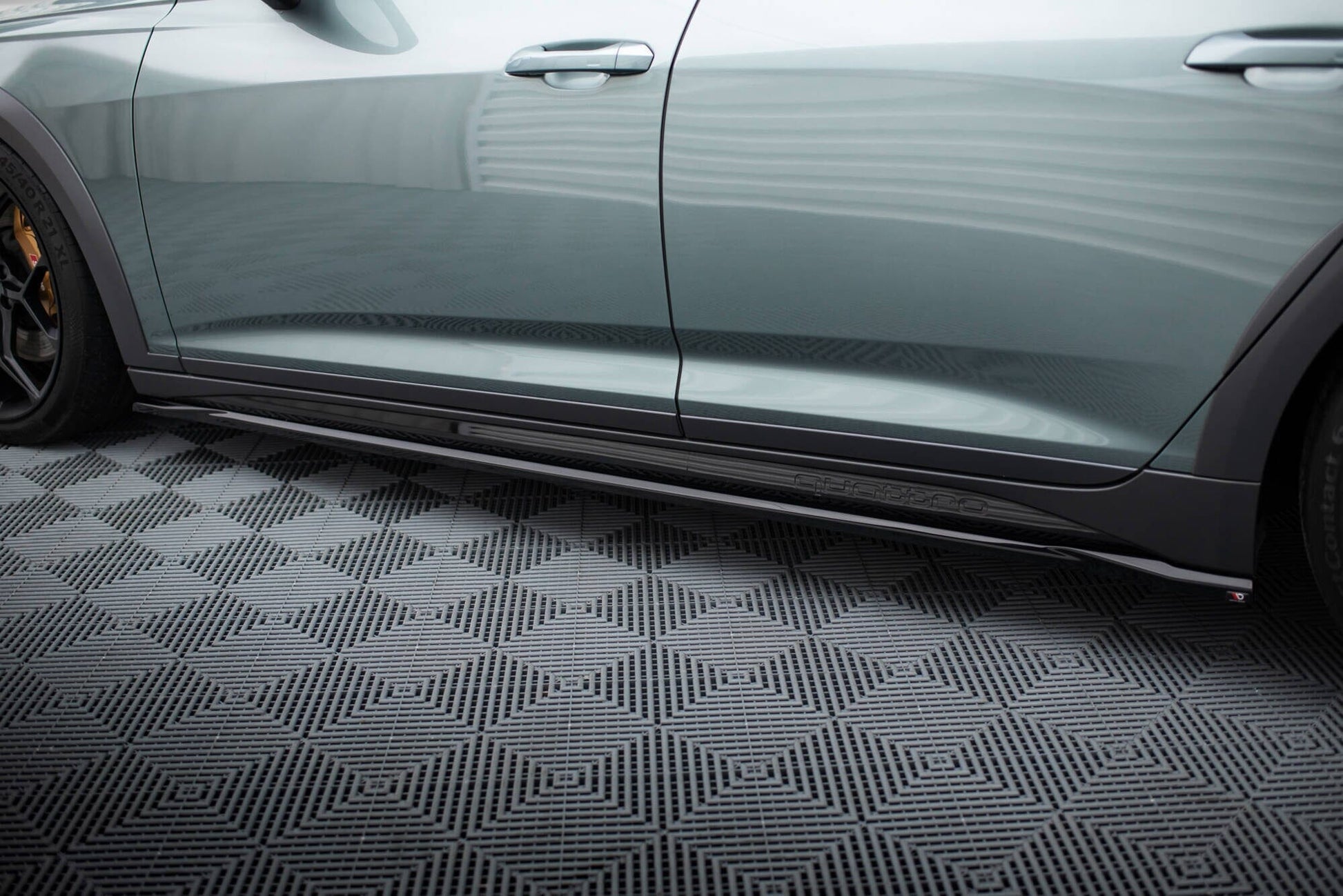 Audi A6 C8 Allroad Seitenschweller Maxton Design 