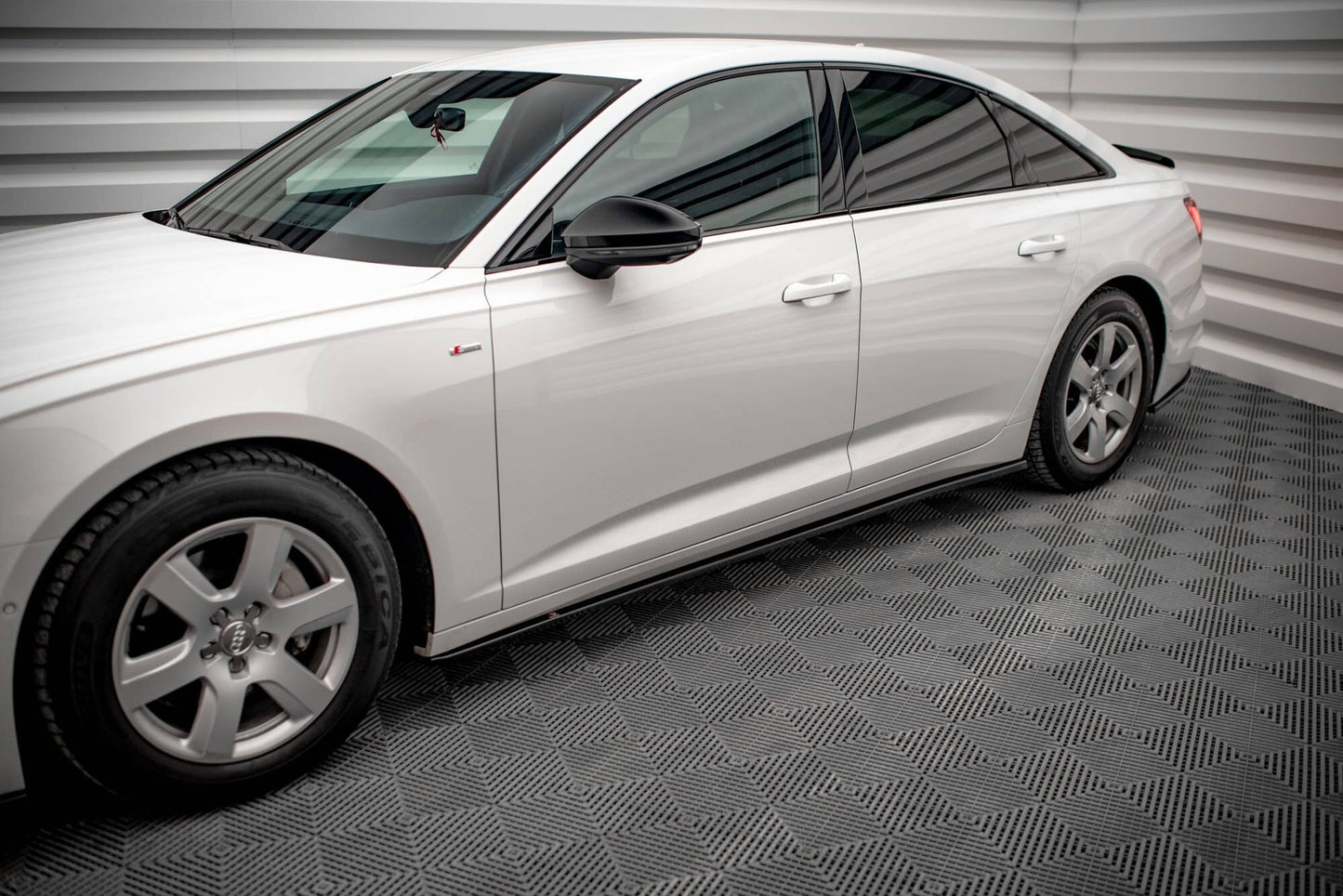Audi A6 C8 Seitenschweller Maxton Design 