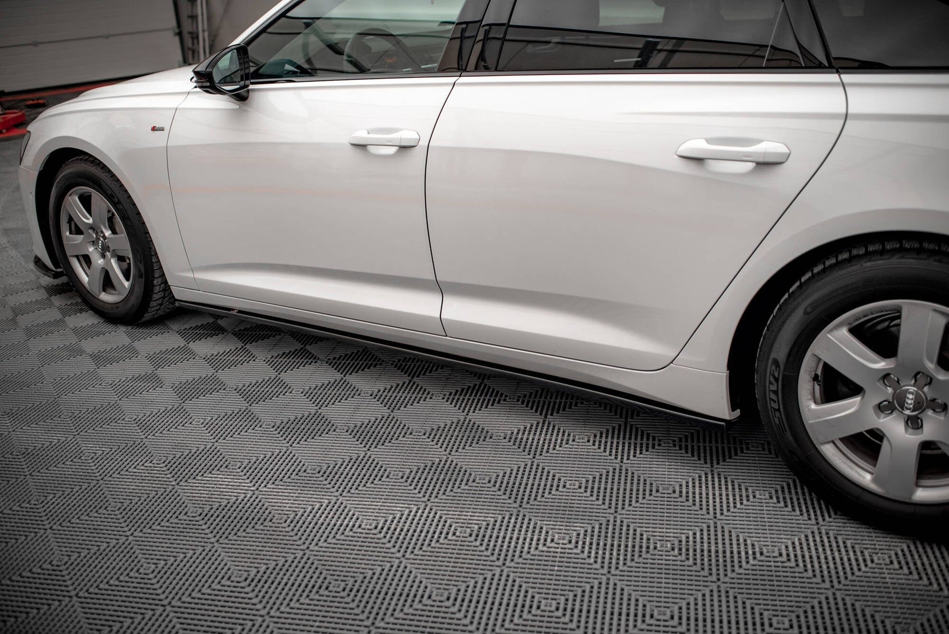 Audi A6 C8 Seitenschweller Maxton Design 