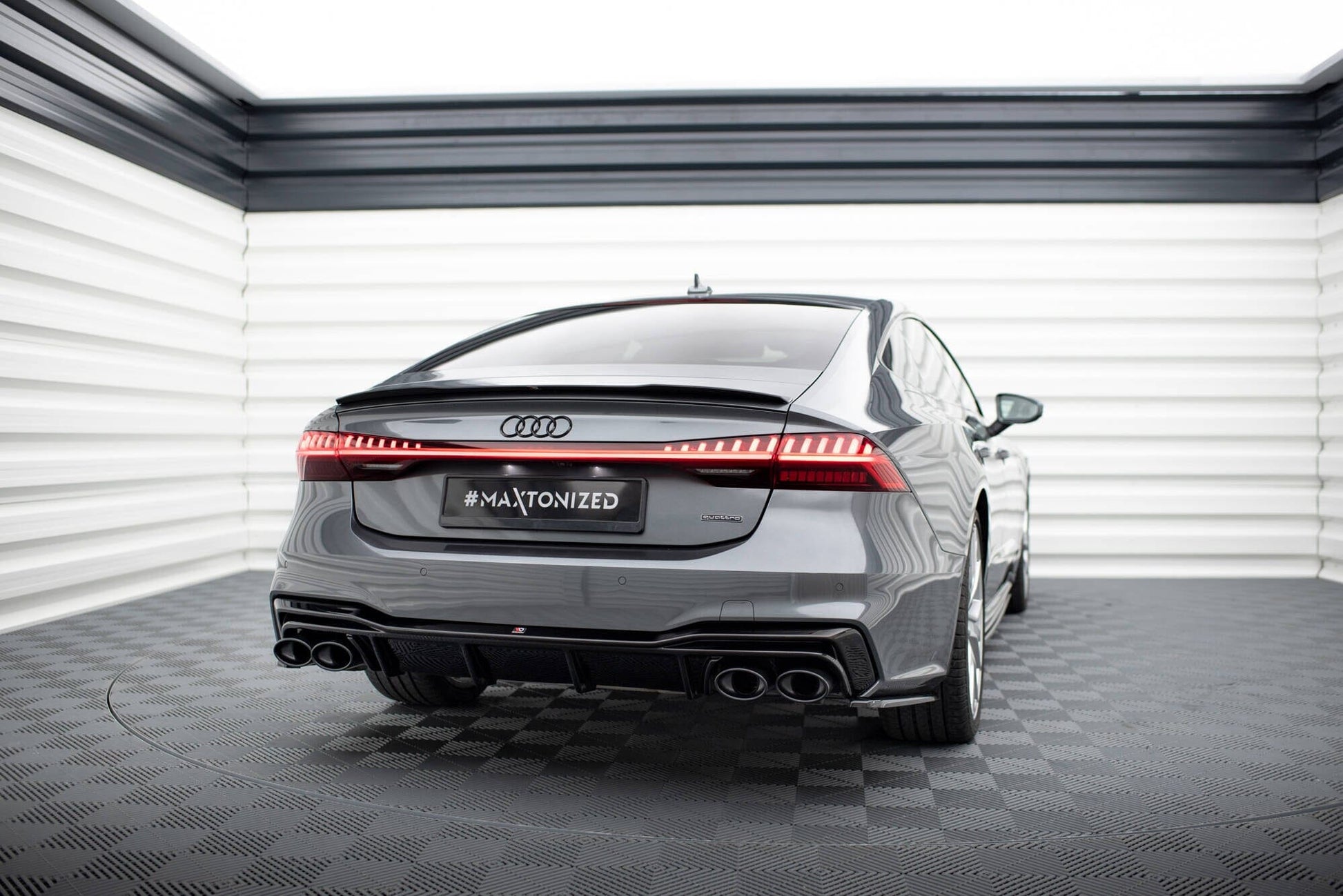 Audi A7 C8 Facelift S-Line Heck Diffusor OO-OO Maxton Design 