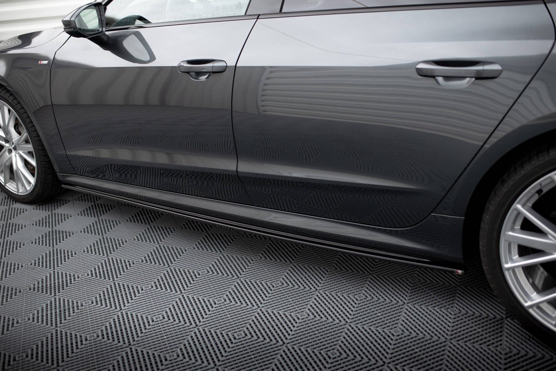 Audi A7 C8 S-Line Seitenschweller Maxton Design 