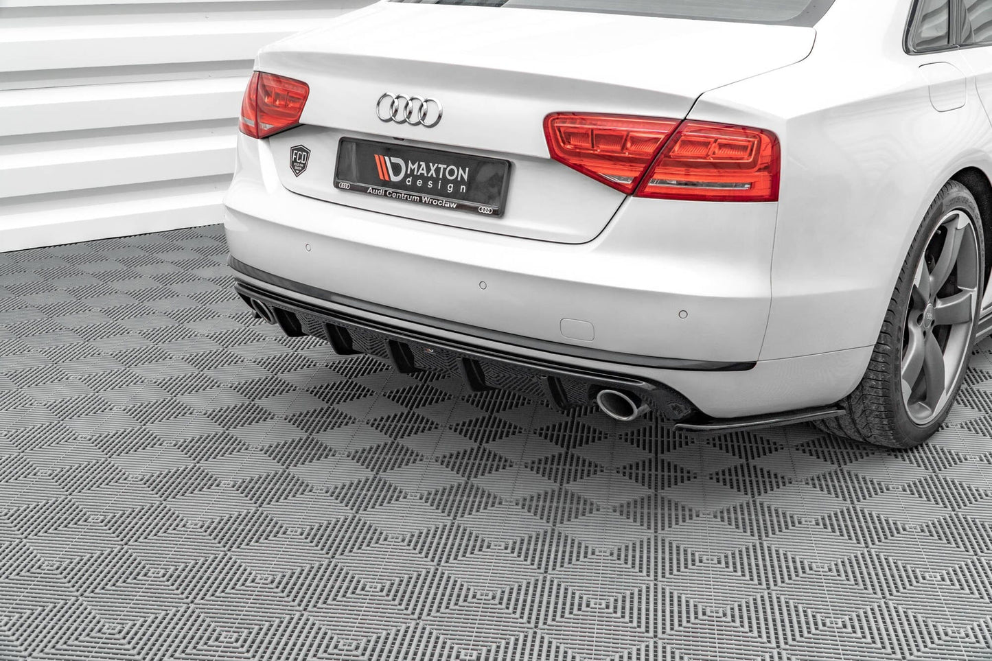 Audi A8 D4 Heck Diffusor Maxton Design 