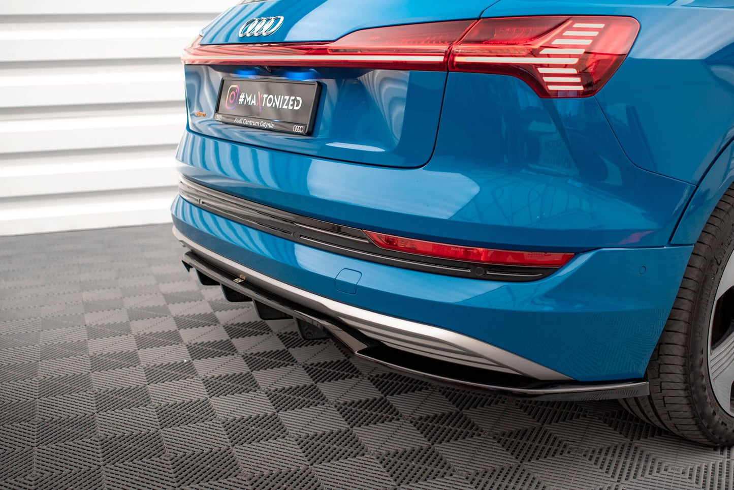Audi E-Tron - Heck Ansatz Maxton Design 