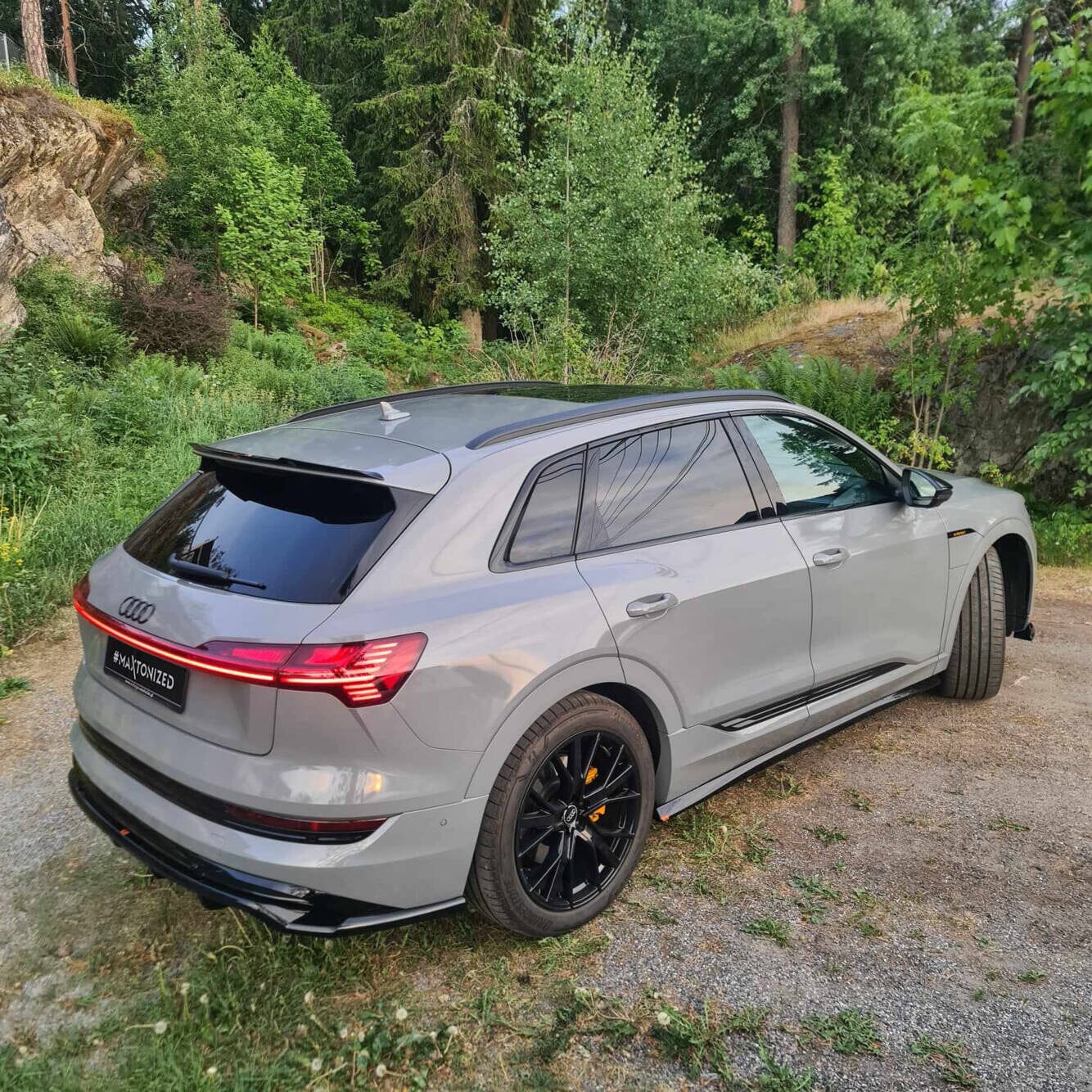 Audi E-Tron S-Line - Heck Ansatz Maxton Design 