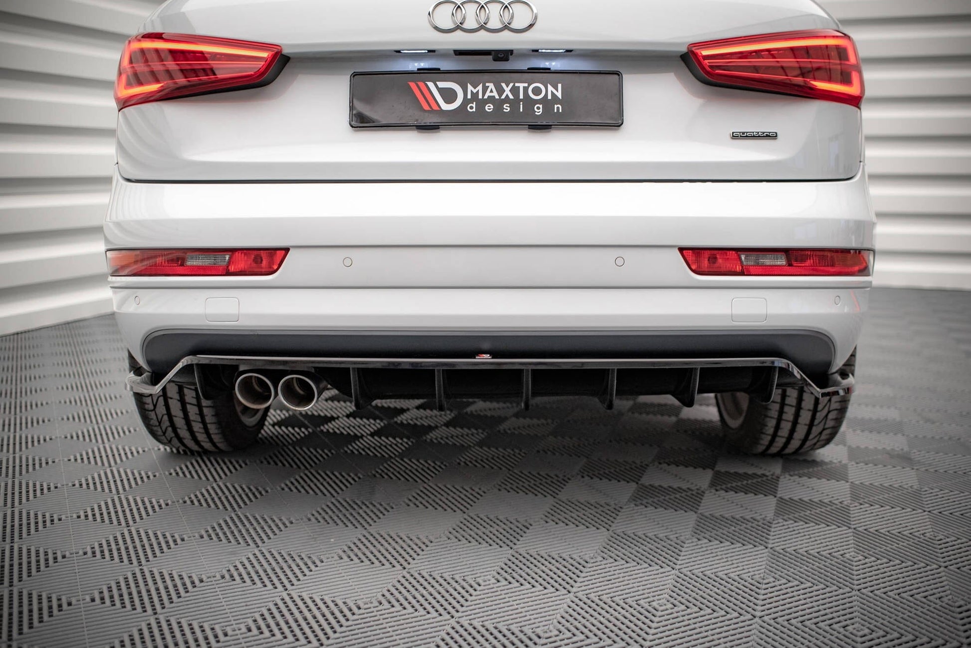 Audi Q3 8U Facelift - Heck Ansatz Maxton Design 