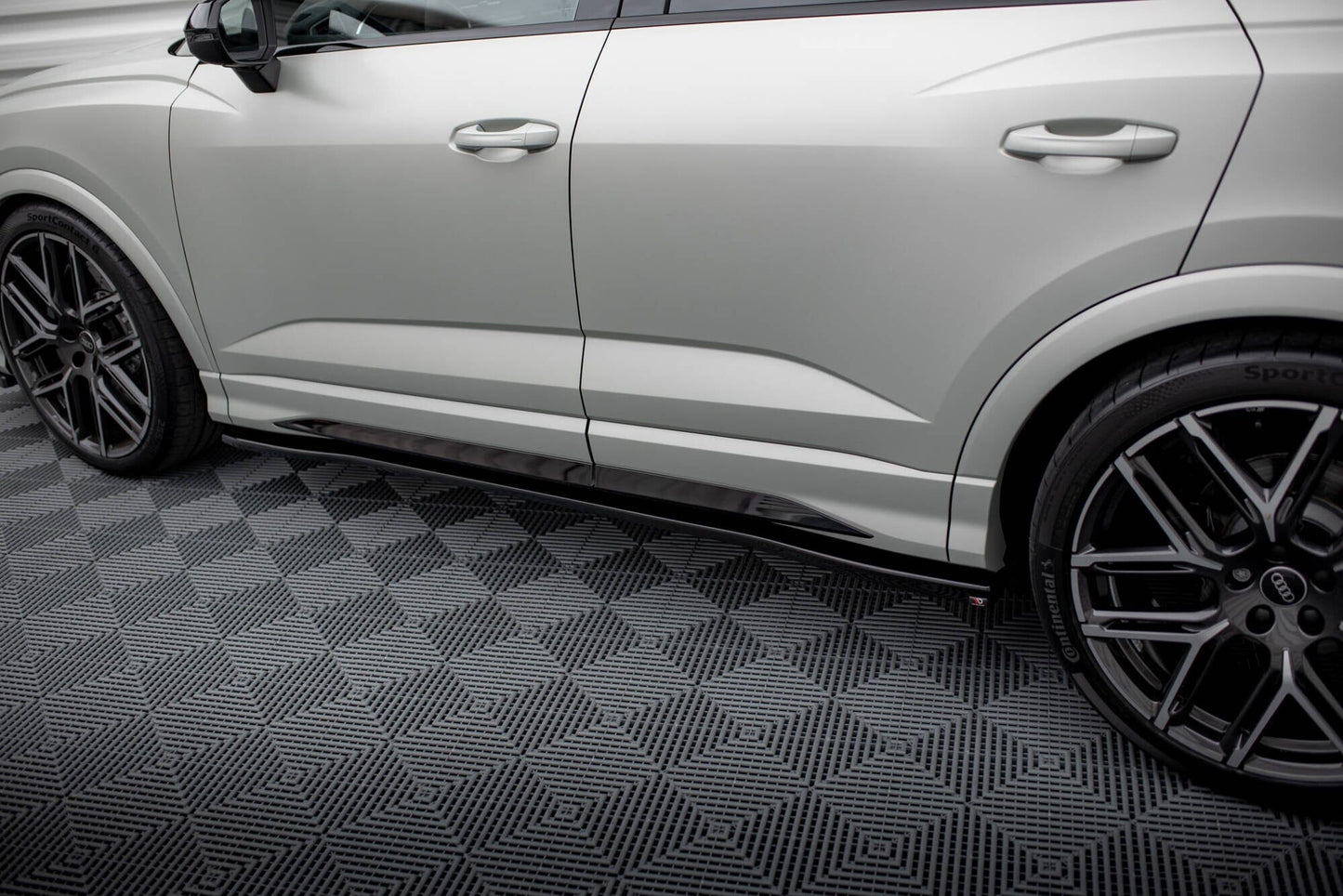 Audi Q3 F3 S-Line - Seitenschweller V.2 Maxton Design 