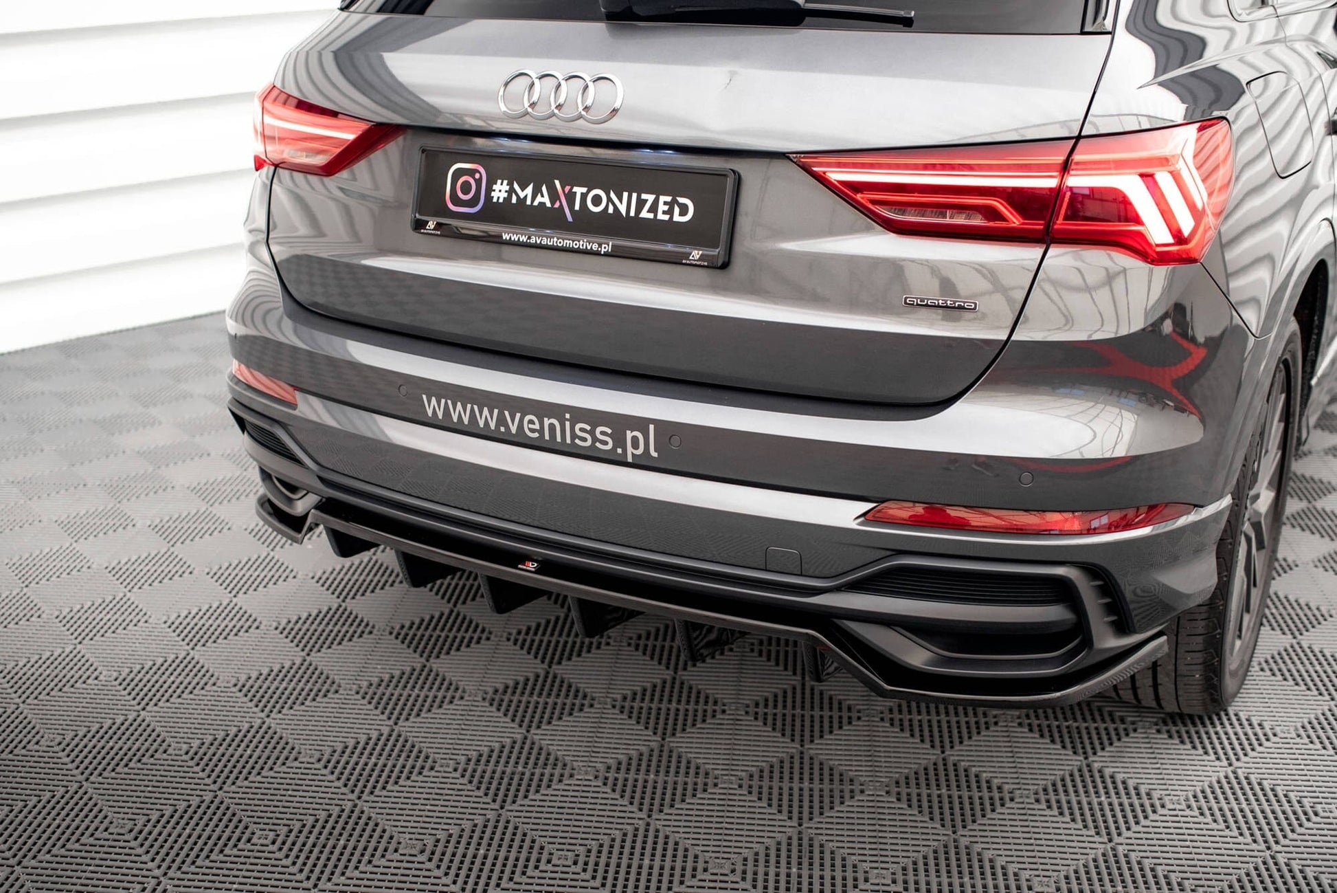 Audi Q3 F3 S-Line SUV - Heck Ansatz Maxton Design 