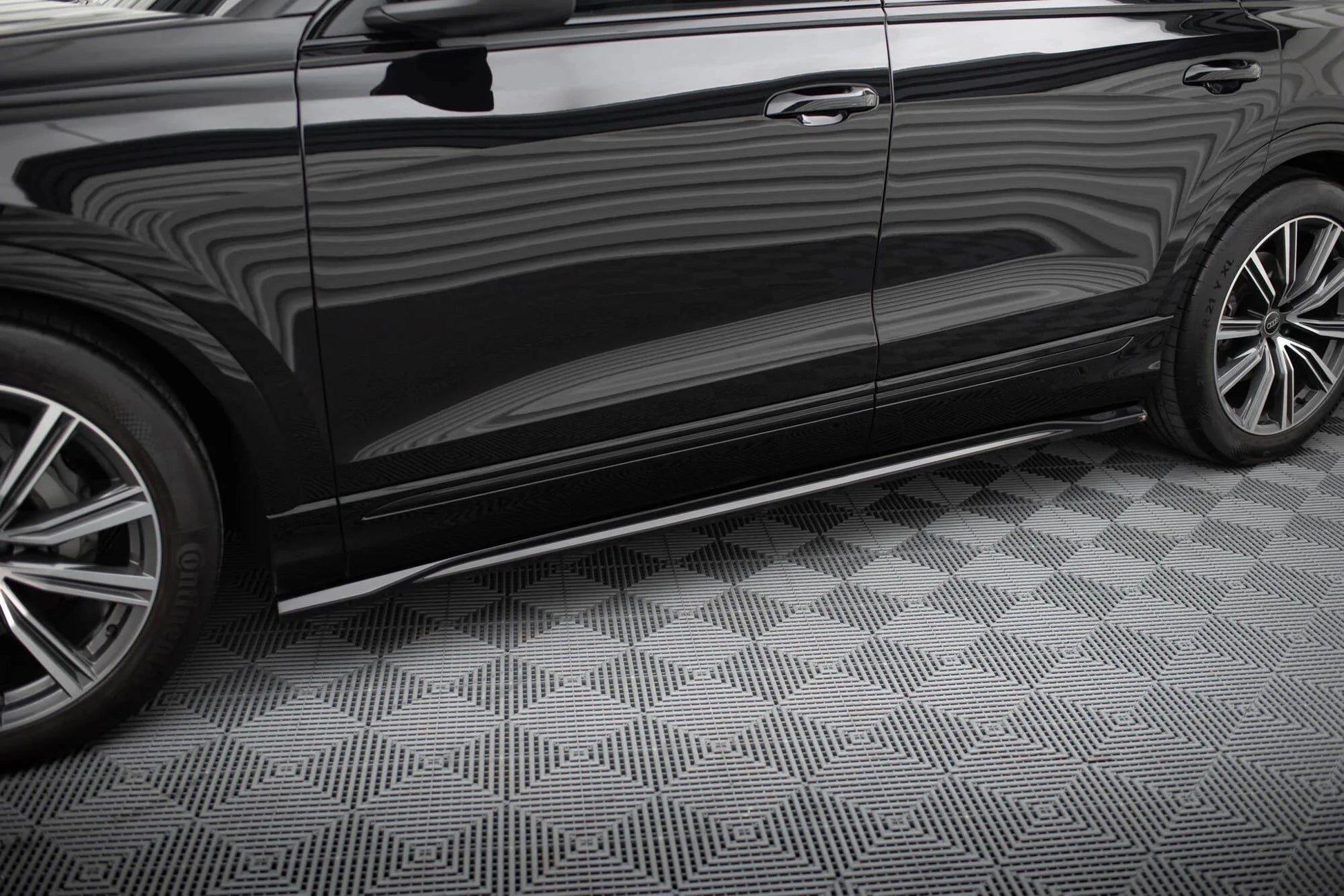 Audi Q8 4M S-Line - Seitenschweller V.2 Maxton Design 