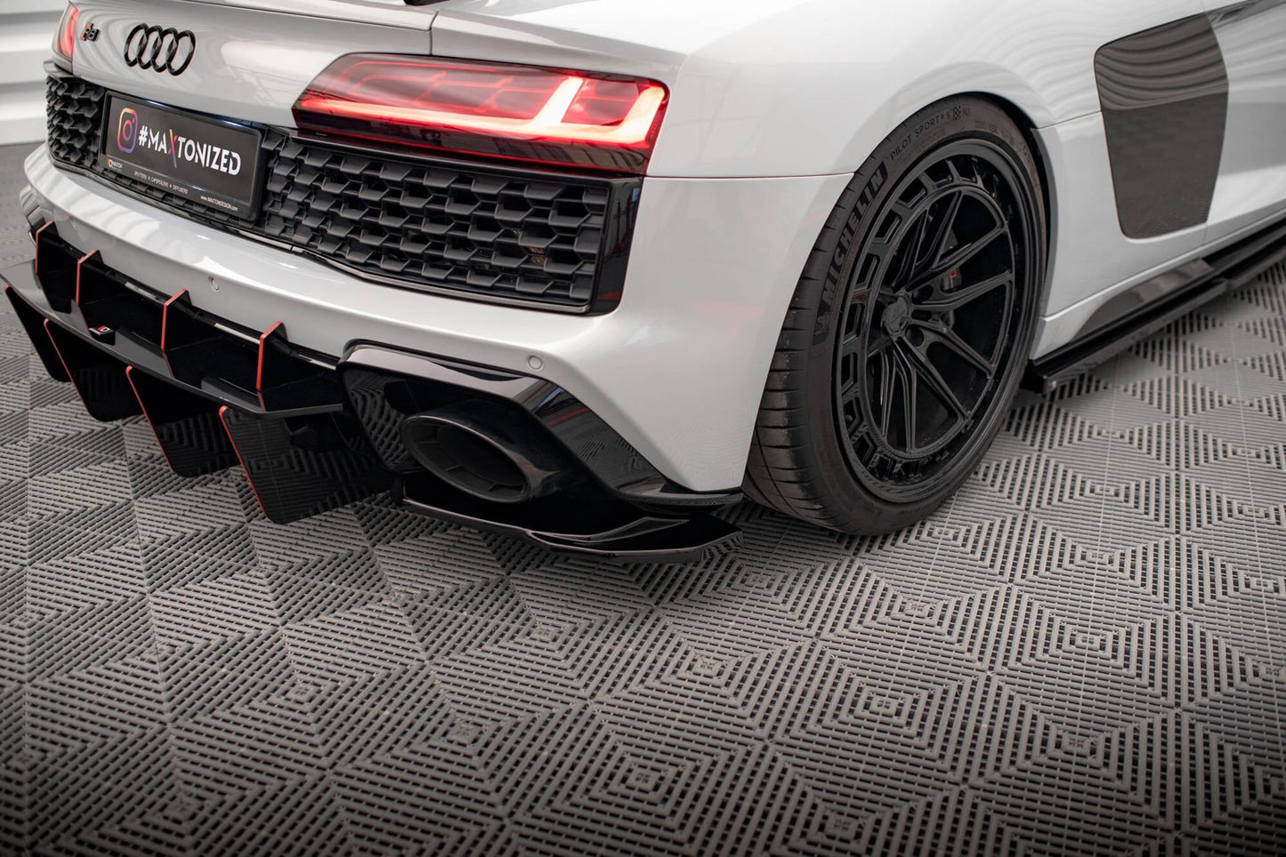 Audi R8 MK2 Facelift - Heck Flaps Maxton Design 