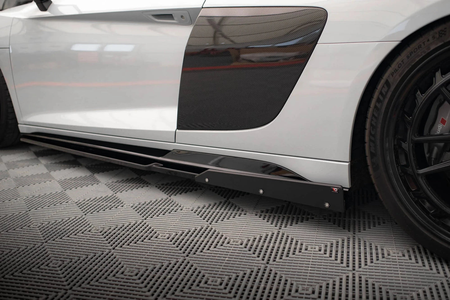 Audi R8 MK2 Facelift - Seitenschweller V.2 + Flaps Maxton Design 