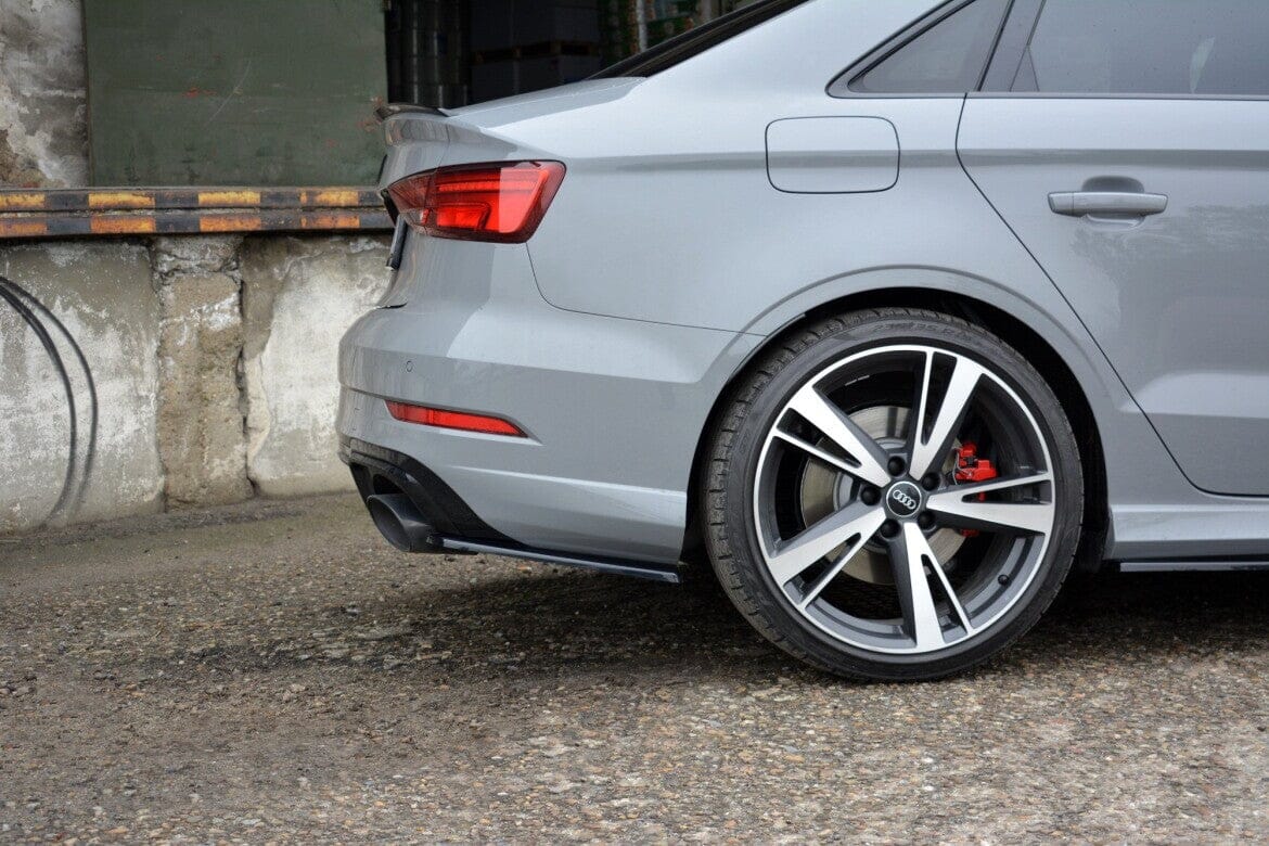 Audi RS3 8V Facelift Limousine Heck Flaps Maxton Design 